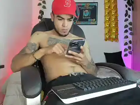 mikee scooth online show from February 8, 2025, 2:58 am