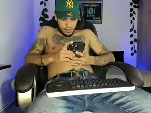 mikee scooth online show from March 16, 2025, 6:31 am