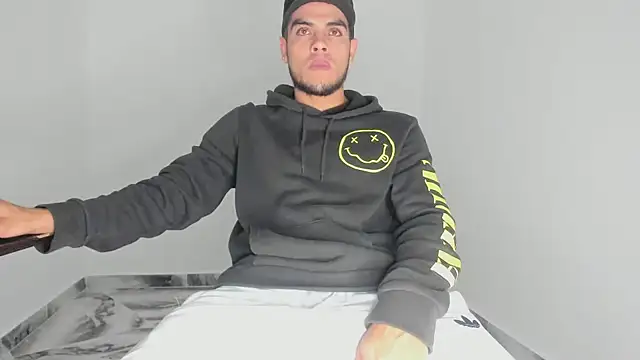 mikee scooth online show from November 27, 2025, 9:44 am