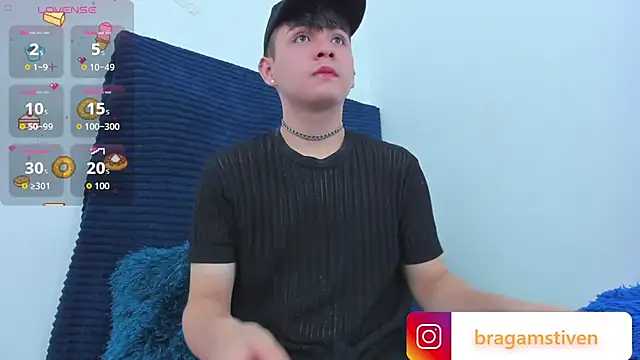Snapshot of Bragam_Stiven chatting on September 30, 2025, 11:37 am Bragam Stiven online show from September 30, 2025, 11:37 am