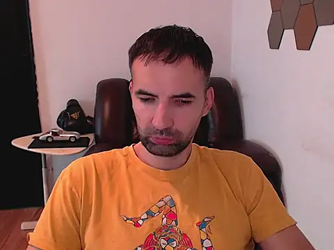 Leo 1617 online show from October 16, 2025, 11:33 am