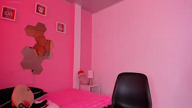 Karito-28 online show from December 29, 2024, 1:38 pm