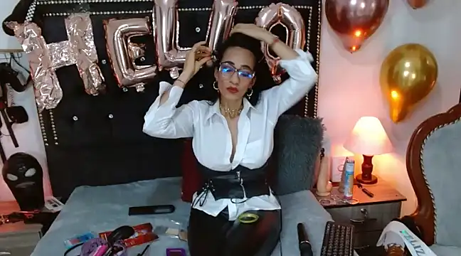 Snapshot of SamaraMartinez chatting on February 9, 2025, 8:13 pm SamaraMartinez online show from February 9, 2025, 8:13 pm