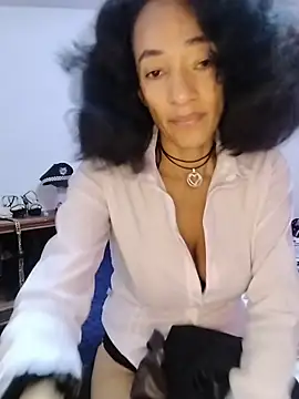 SamaraMartinez online show from May 28, 2026, 2:58 pm