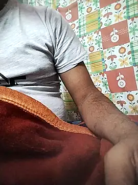 Priya-bhabi012 online show from November 28, 2025, 5:04 pm