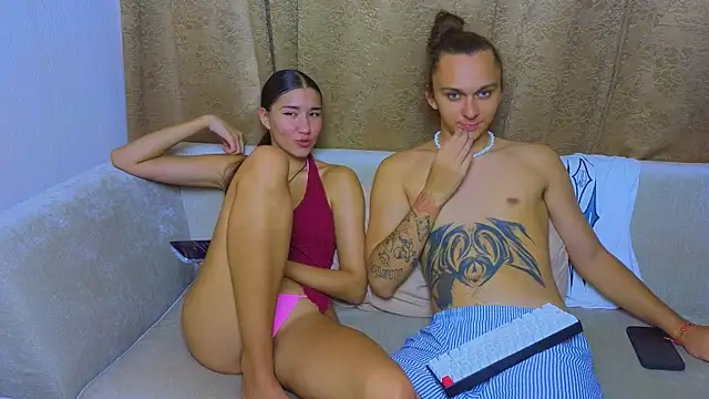 Snapshot of do_u_know_them chatting on March 1, 2025, 1:40 pm do u know them online show from March 1, 2025, 1:40 pm