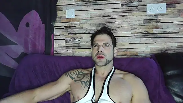 XxBigboybandxX online show from December 12, 2024, 9:08 am