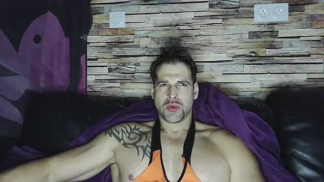 XxBigboybandxX online show from December 27, 2024, 8:35 am