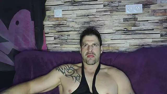 XxBigboybandxX online show from February 9, 2025, 3:34 pm