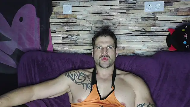 XxBigboybandxX online show from March 4, 2025, 7:01 pm