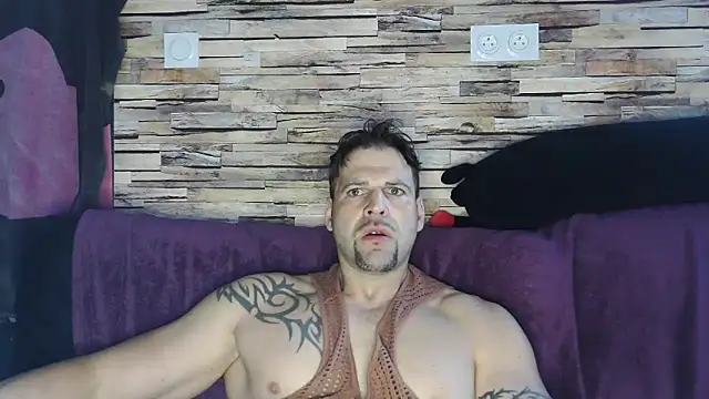 XxBigboybandxX online show from March 16, 2025, 8:32 am