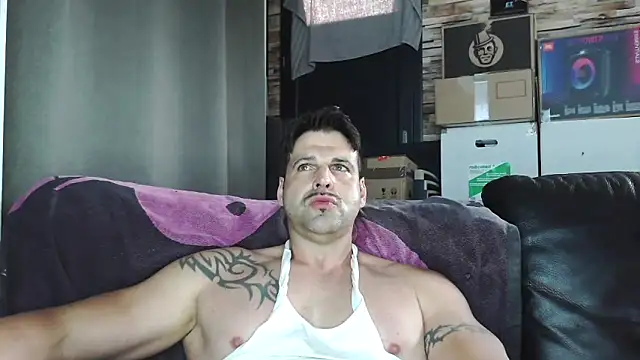 XxBigboybandxX online show from April 4, 2026, 5:43 pm