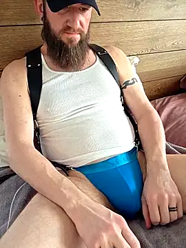 Icebearsticlese online show from February 12, 2026, 10:16 pm