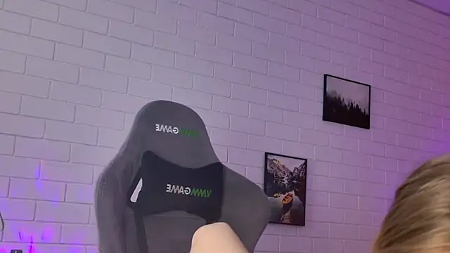 TinaDavil online show from February 19, 2026, 9:16 am