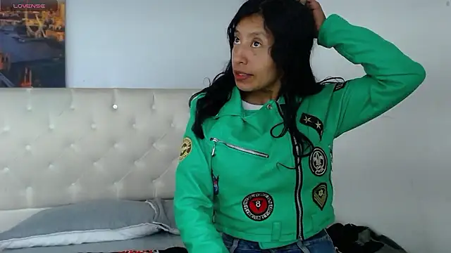 karolinee 66  online show from December 6, 2024, 7:54 am