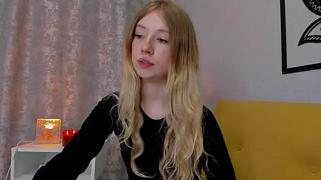 minidivaa  online show from February 21, 2025, 7:43 pm