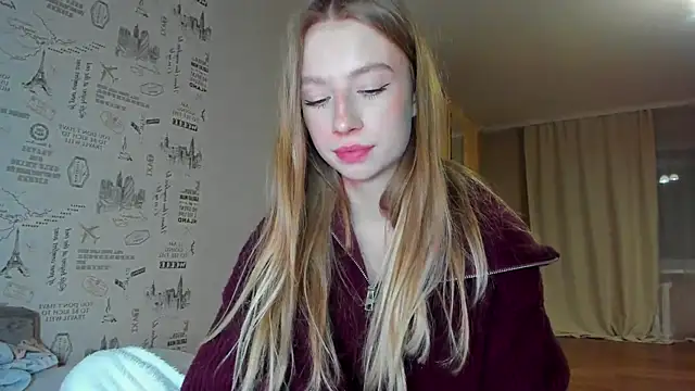 minidivaa  online show from December 14, 2025, 8:35 pm