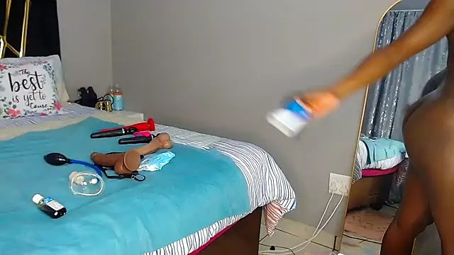 MissBigNipples online show from December 14, 2025, 12:16 am