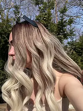 SandraCarter online show from March 10, 2025, 10:15 am