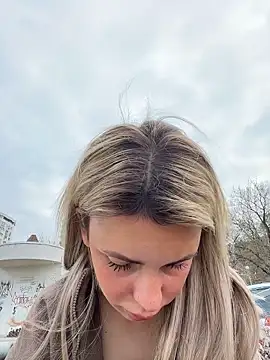 SandraCarter online show from March 29, 2026, 8:03 am