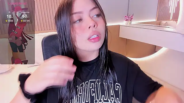 Snapshot of Sexy_paradise18_ chatting on February 1, 2026, 3:38 am Sexy paradise18 online show from February 1, 2026, 3:38 am