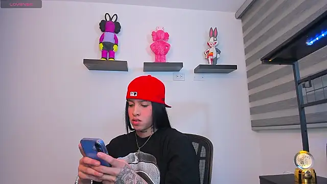 Gangster Girl online show from February 12, 2026, 12:49 am