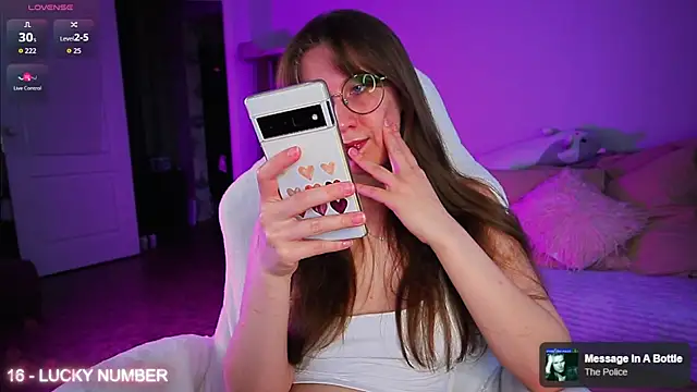 ms allison w online show from April 18, 2026, 2:21 pm