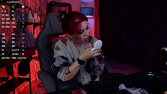 Lana  May online show from December 21, 2025, 9:27 am