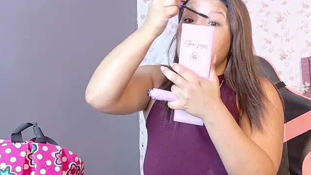 AvrillThomas online show from October 19, 2025, 3:12 pm