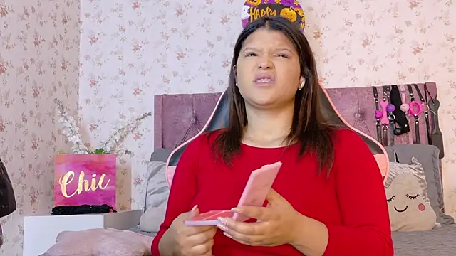 AvrillThomas online show from November 5, 2025, 3:56 pm