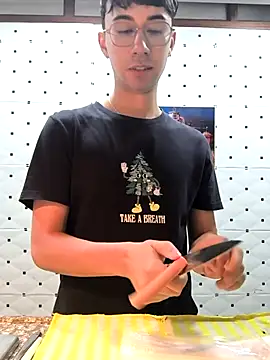 cameron cum online show from October 8, 2025, 1:09 pm