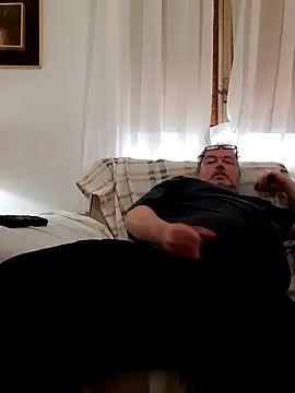 Snapshot of bluangelo chatting on March 7, 2025, 10:10 pm bluangelo online show from March 7, 2025, 10:10 pm