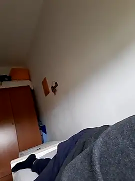 bluangelo online show from April 16, 2026, 1:12 pm