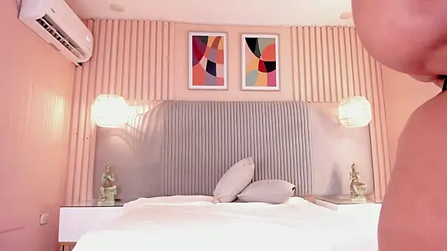 samyriverss online show from September 23, 2025, 3:09 am