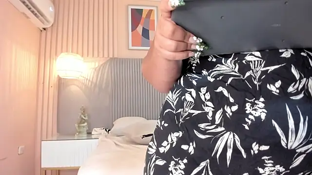 samyriverss online show from November 15, 2025, 10:45 am