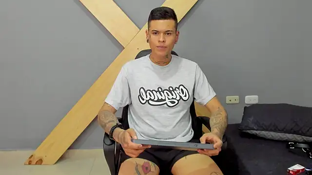 jamesinked  online show from December 27, 2024, 6:42 pm