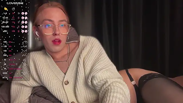 Avril Pearly  online show from March 13, 2025, 8:43 pm