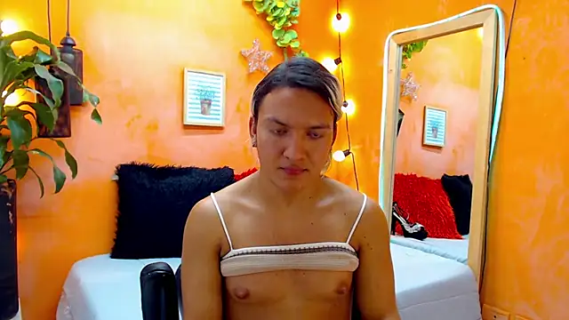 aslyhernandez 7 online show from January 3, 2025, 8:54 pm