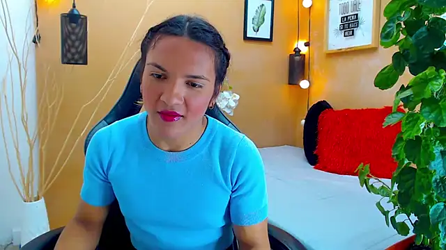 aslyhernandez 7 online show from September 13, 2025, 12:16 pm