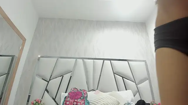 Snapshot of Victoriaa_millers chatting on October 25, 2025, 7:08 pm Victoriaa millers online show from October 25, 2025, 7:08 pm