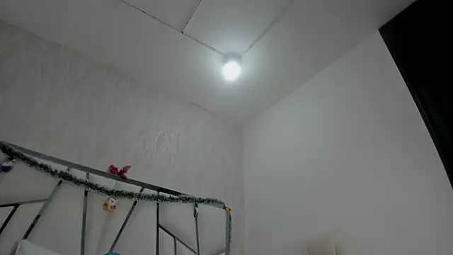 Snapshot of Victoriaa_millers chatting on November 16, 2025, 7:08 pm Victoriaa millers online show from November 16, 2025, 7:08 pm