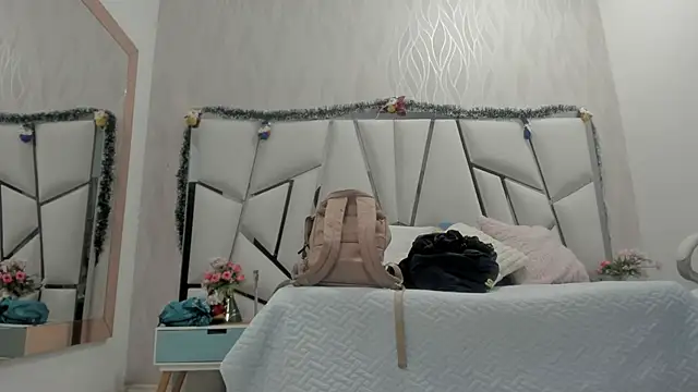 Snapshot of Victoriaa_millers chatting on November 22, 2025, 7:13 pm Victoriaa millers online show from November 22, 2025, 7:13 pm