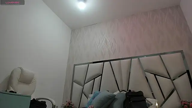 Snapshot of Victoriaa_millers chatting on February 15, 2026, 7:10 pm Victoriaa millers online show from February 15, 2026, 7:10 pm