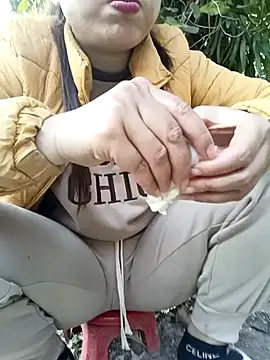 Snapshot of Fuckmehard2xx chatting on January 5, 2025, 3:43 am Fuckmehard2xx online show from January 5, 2025, 3:43 am