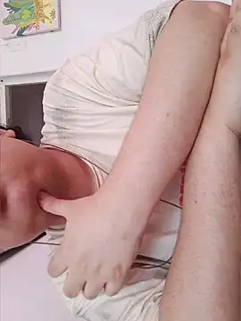 Snapshot of beautiful_hands_ chatting on April 27, 2026, 9:24 pm beautiful hands online show from April 27, 2026, 9:24 pm