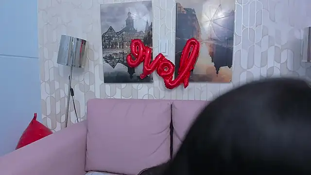  miaquevedo  online show from February 5, 2025, 12:27 pm