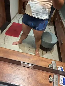 versatile guy01 online show from November 1, 2025, 1:35 pm