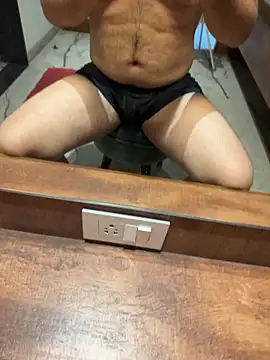 Snapshot of versatile_guy01 chatting on March 22, 2026, 4:16 am versatile guy01 online show from March 22, 2026, 4:16 am