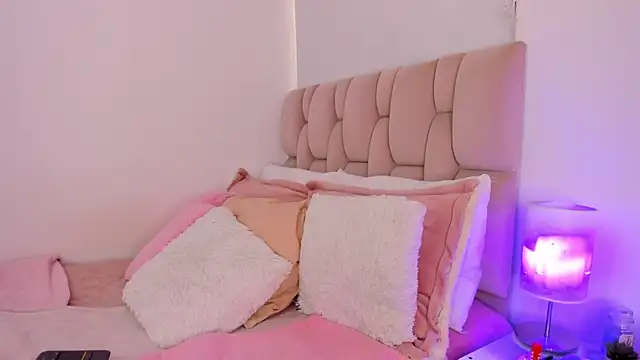 ZarianaEvanz online show from April 24, 2026, 10:12 pm