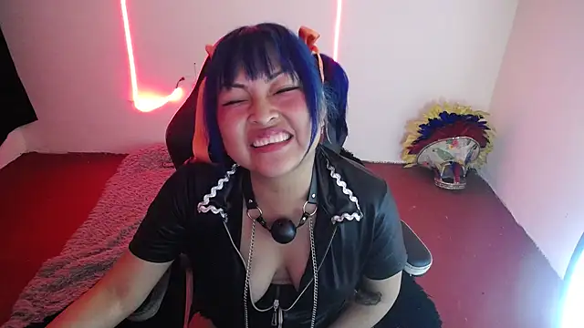 Snapshot of Shaddycute_ chatting on December 6, 2024, 8:37 am Shaddycute online show from December 6, 2024, 8:37 am